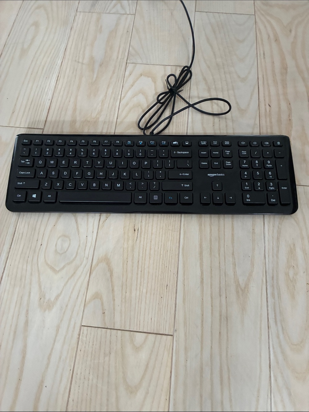 Amazon Basics Black Wired Full-Size USB Keyboard